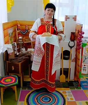 Открытый показ НОД «Жизнь и быт русского народа» в подготовительной группе.