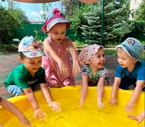 Современные детские дома: новый взгляд на старую проблему