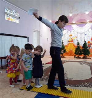 Конспект занятия с использованием здоровьесберегающих технологий «В гости к солнышку» во второй младшей группе