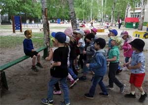 План-конспект прогулки в старшей группе «Путешествие на весеннюю полянку»