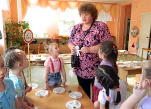 Конспект НОД по познавательному развитию для детей 4-5 лет «Путешествие по Бумажной стране»
