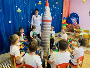 Конспект непосредственно-образовательной деятельности по конструированию в подготовительной к школе группе «Полет на неизведанную планету»