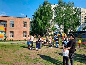 Сценарий спортивного досуга на улице «Зовем родителей на старт»