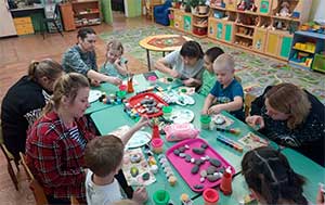 План – конспект семинара — практикума для детей и родителей группы компенсирующей направленности для детей с РАС и ЗПР в рамках родительского клуба «Содружество». Тема: «Мы играем и речь развиваем»