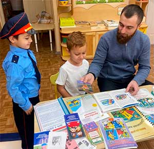 Родительский патруль как форма обеспечения безопасного поведения на улицах и дорогах «Правила дорожного движения выполняем все без исключения!»
