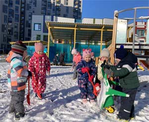 Конспект прогулки зимой во второй младшей группе на тему «Нам не холодно зимой»