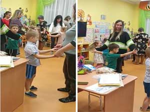 Сценарий праздника в старшей группе, посвящённого Международному Дню Матери «Мамочку милую очень люблю, праздник я этот ей подарю»