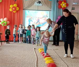 Конспект развлечения для детей второй младшей и средней группы «Солнышко весеннее»