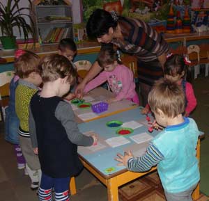 Конспект интегрированного занятия с детьми 2-3 лет. Тема: «К медведям в гости».