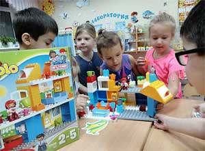 Консультация для педагогов. Тема: «ЛЕГО — конструирование как средство развития творческого мышления ребенка»