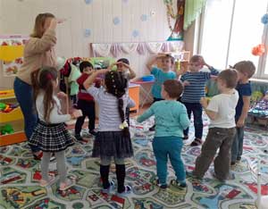 Конспект открытого занятия по ПДД «Мы по улице идем» в средней группе.