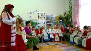 Пасхальные посиделки у бабушки Дарьюшки.